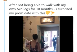 Dopo 10 mesi senza camminare fa una sorpresa al suo accompagnatore al ballo: il video è commovente