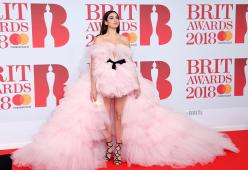 Dua Lipa canterà prima della finale di Champions League ma confessa: "Non sono mai stata ad una partita di calcio"