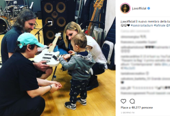 J-Ax con il figlio Nicolas in sala prove: "Il nuovo membro della band"