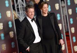 Hugh Grant si sposa: porta all’altare la compagna Anna Eberstein