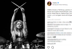 Shakira, lo scatenato debutto del tour ad Amburgo