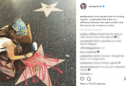 I vandali imbrattano la stella di Michael jackson, la risposta di sua figlia è commovente