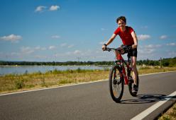 Salta l’esame di terza media e percorre 270 km in bici per raggiungere la sua innamorata