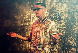 Emis Killa ha pubblicato il video di “Rollercoaster”