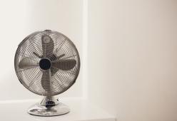 Lite per un ventilatore: 29enne minaccia di morte i familiari e ferisce due carabinieri
