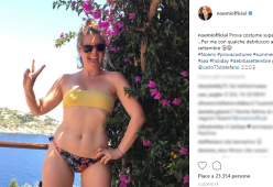 Noemi: bikini da urlo per l'estate