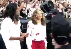 Michelle Obama scatenata al concerto di Beyoncé e Jay-Z