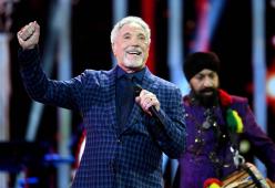 Tom Jones in ospedale per un'infezione batterica