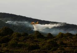 Incendi, Italia a rischio: sei regioni senza aerei