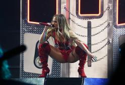 Jennifer Lopez: pagata 100mila dollari al minuto per cantare in Qatar 