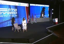 Domanda scomoda a Monica Lewinsky, lei si alza e se ne va