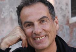 Andrea De Carlo presenta a 105 Friends il suo nuovo romanzo "Una di Luna"