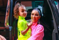 La figlia di Kim Kardashian a 5 anni sfoggia una borsa da 2.500 euro
