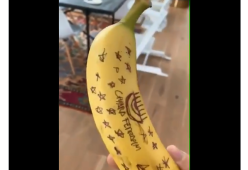 Dopo l'acqua di Chiara Ferragni, arriva la banana griffata da Fedez