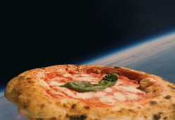 Lanciata la prima pizza italiana nello spazio