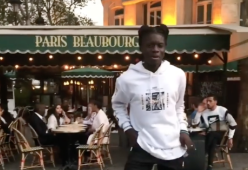 Ballava il Moonwalk per strada a Parigi, grazie a Instagram ora è una star