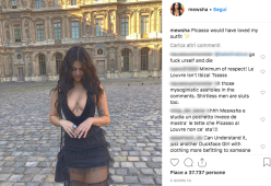 Modella super sexy cacciata dal Louvre: "Turba i turisti"