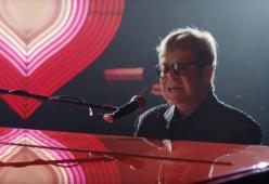 "Il ragazzo e il pianoforte", la vita di Elton John diventa un commovente spot