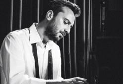 Cesare Cremonini, l'album "Possibili Scenari" uscirà in una nuova versione più intima