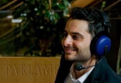 Cinque fischi dei treni per ricordare Antonio Megalizzi: il gesto dei ferrovieri colleghi del padre