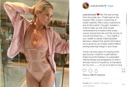 Yolanda Hadid mostra su Instagram il suo corpo al naturale