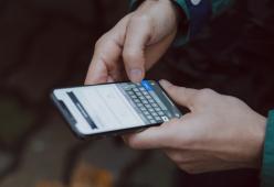 Arriva l’app che costringe i figli a rispondere alle telefonate (dei genitori)