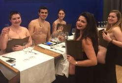 Chiuderà il ristorante nudista a Parigi: era sempre vuoto