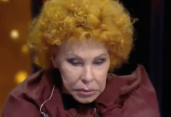 Ornella Vanoni si addormenta in diretta: le foto