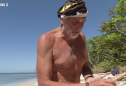 Isola dei famosi, Paolo Brosio soffre troppo e abbandona