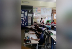A scuola i bimbi cantano “Abbi cura di me” di Cristicchi, il video