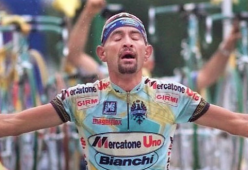 Gli omaggi a Marco Pantani a 15 anni dalla scomparsa
