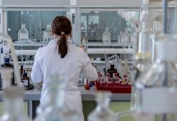 Scoperta italiana eccezionale: un vaccino ridurrebbe del 90% il ‘serbatoio di virus latente’ nell' AIDS