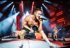 Imagine Dragons: il frontman Dan Reynolds si prende una pausa dalla musica