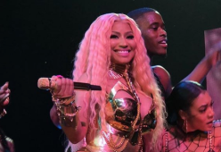 Nicki Minaj twerka su Instagram scatenando i fan