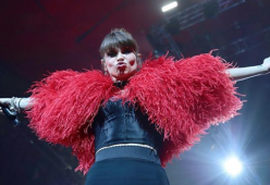 Alessandra Amoroso festeggia 10 anni di carriera in tour