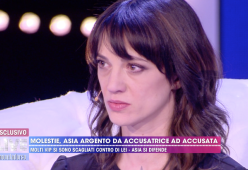 Asia Argento in lacrime in tv: “Tante cose non vanno, la mia vita è stata difficile”