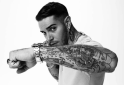 Emis Killa lancia una rap challenge con "Covid freestyle" e invita gli altri rapper a seguirla