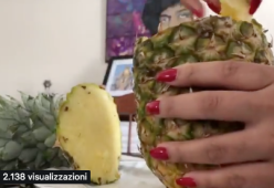 Il video virale che mostra come si mangia davvero l'ananas