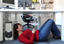 I ricercatori dichiarano che dovremmo lavorare solo quattro giorni alla settimana!
