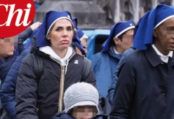 Ilary Blasi irriconoscibile in pellegrinaggio a Lourdes 