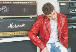 Amanti del pop, la squadra di Irama aspetta il vostro sostegno!