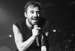 Cesare Cremonini ha tante novità per i suoi fan: le anticipazioni