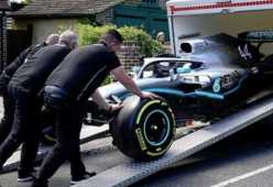 Hamilton regala una Mercedes di Formula 1 a un bimbo malato