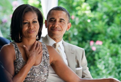 Barack Obama sempre più innamorato: ecco il video messaggio a sorpresa per la sua Michelle