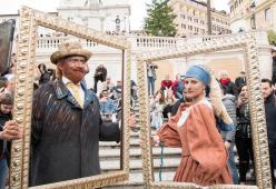 Laura Pausini e Biagio Antonacci stupiscono i fan con un mini concerto a Piazza di Spagna