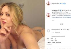 Anna Falchi: foto hot per festeggiare la vittoria della Lazio
