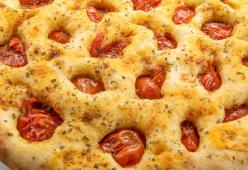 La focaccia più buona d'Italia? È quella barese!