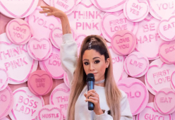 Ariana Grande, la statua di cera al Madame Tussauds fa discutere