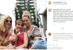 Beverly Hills 90210: Donna, Kelly e Andrea si rilassano insieme