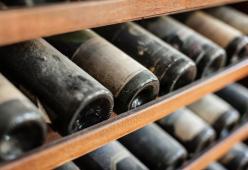 A cosa serve la rientranza sul fondo delle bottiglie di vino?
